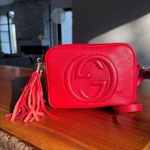 Gucci Pebbled Soho Small Disco Red